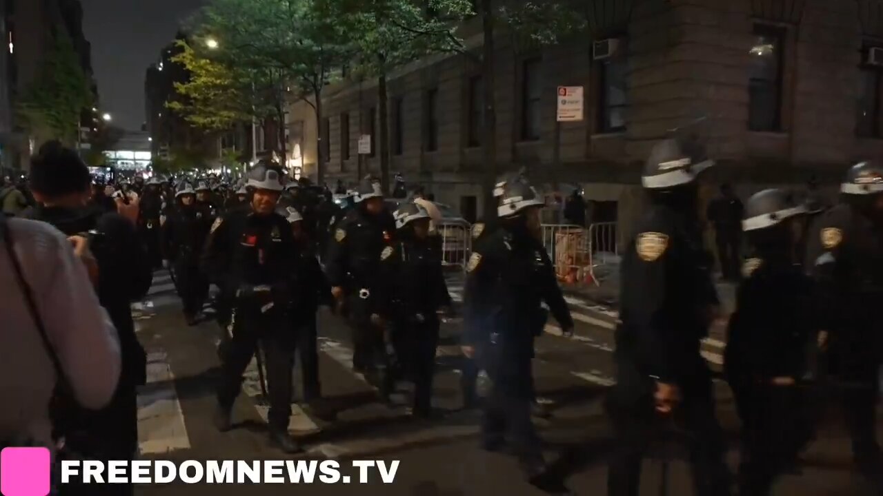 🚨 NYC, COLUMBIA UNIV: police declares protest as RIOT and move in.