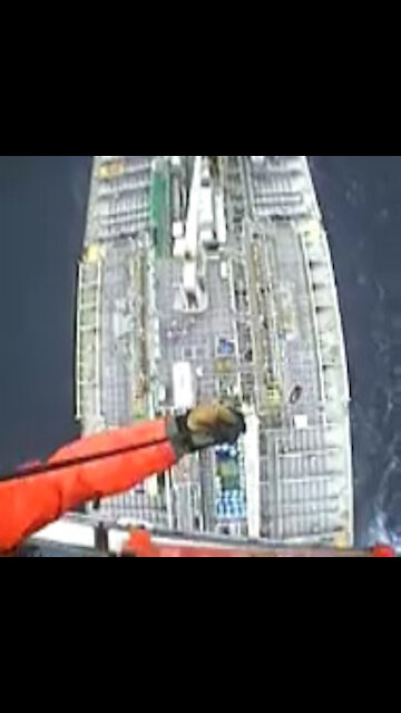 Coast Guard medevacs 45 year-old-man from commercial vessel 179 miles off Charleston