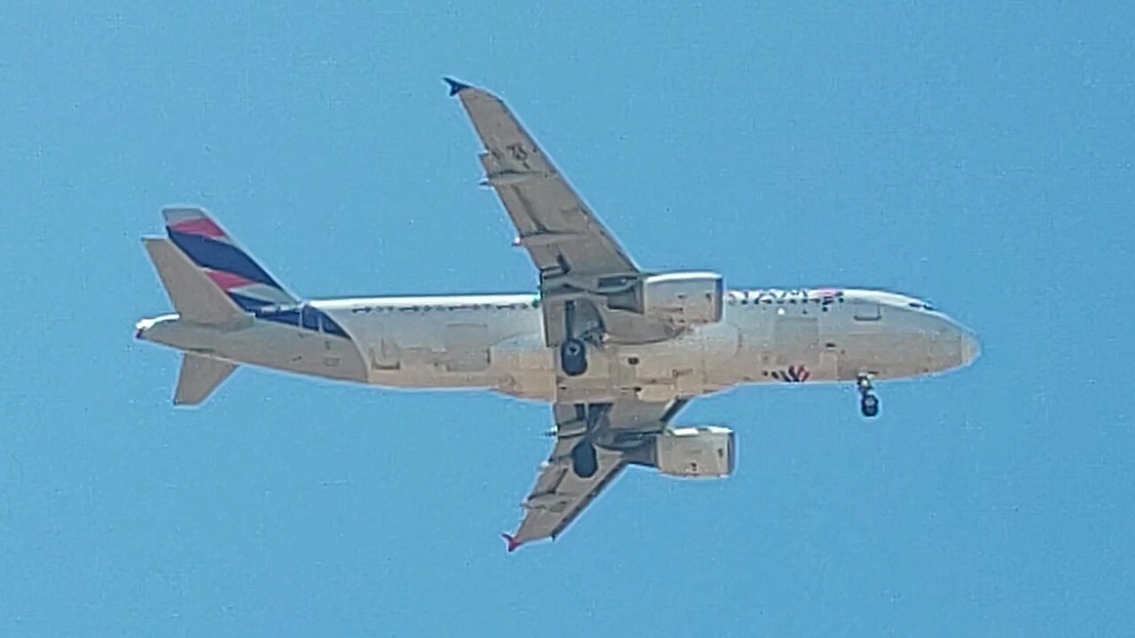 Airbus A320 PR-MYI vindo de Teresina para Fortaleza