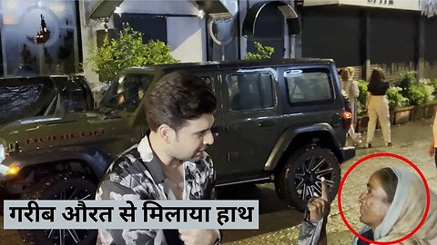 Humesha Mil Jaati.. Karan Kundrra's Humble Reaction On Meeting An Old Beggar 🔥 💖📸