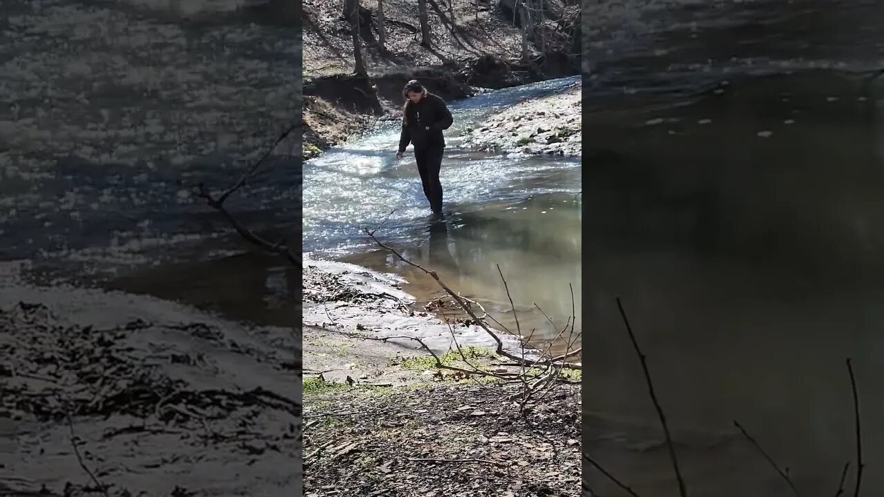 Creek flowing, so peaceful