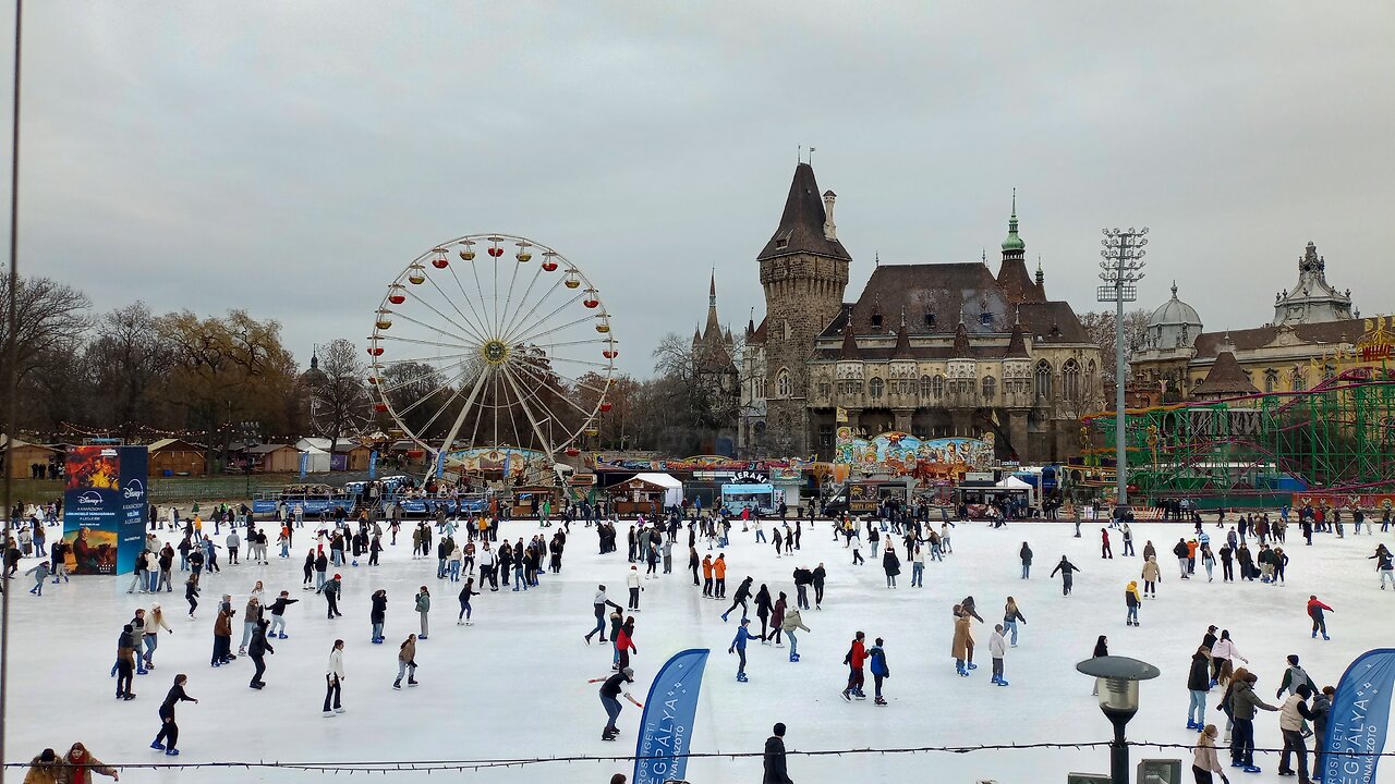 What to do in Hungary? Skating in the morning!