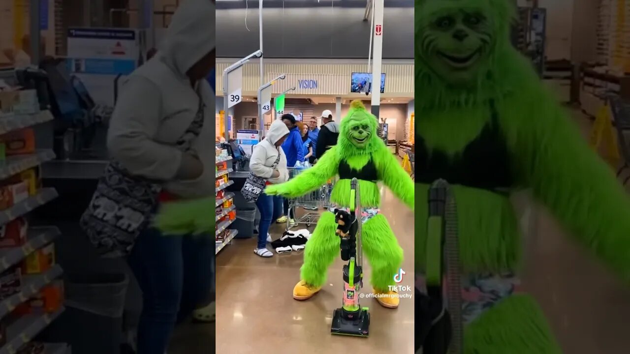 Mr Grinch gettin sturdy in Walmart💀