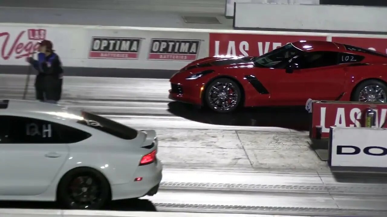 Hellcat vs Z06 Corvette - drag racing-13