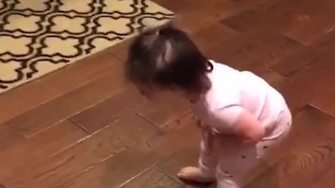 Adorable Tot Girl Laughs At Amazon Alexa’s Silly Joke