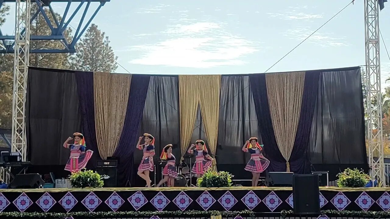 Sacramento Hmong New Year 22-23 ( Ntxhais Tsaj Koom)