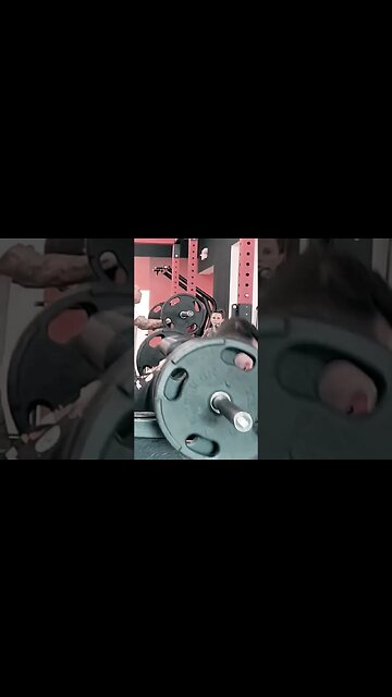 "DO you NeEd SoMeThinG?!?" 🤣 #shorts #gym #staring #doublestandard #goodmornings #squats #gymmemes