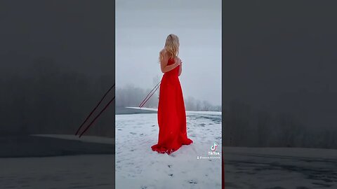 bringing out the red dress 💃🏼👠 #foryou #viral #like #new #trending #subscribe #funnyshorts #funny