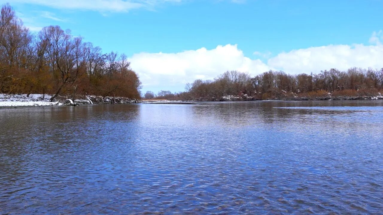 4K HDR SNOWY VILLAGE RIVER - WINTER STREAM - FLOWING WATER - SOUNDS FOR SLEEPING 2022