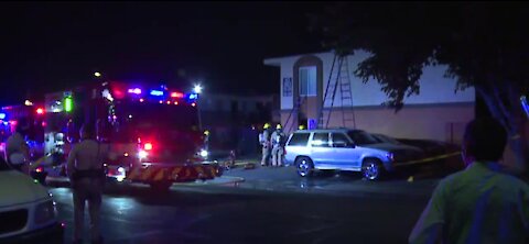 Apartment fire in central Las Vegas displaces 3 adults, causes $50K in damages