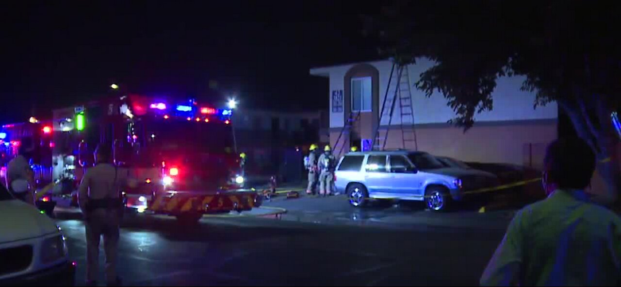 Apartment fire in central Las Vegas displaces 3 adults, causes $50K in damages