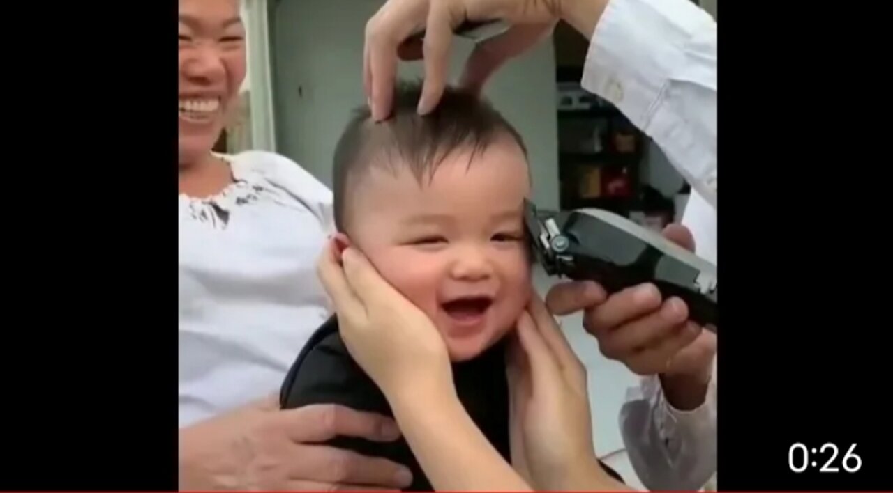 ADORABLE BABY'S HEARTWARMING REACTION TO HAIRCUT