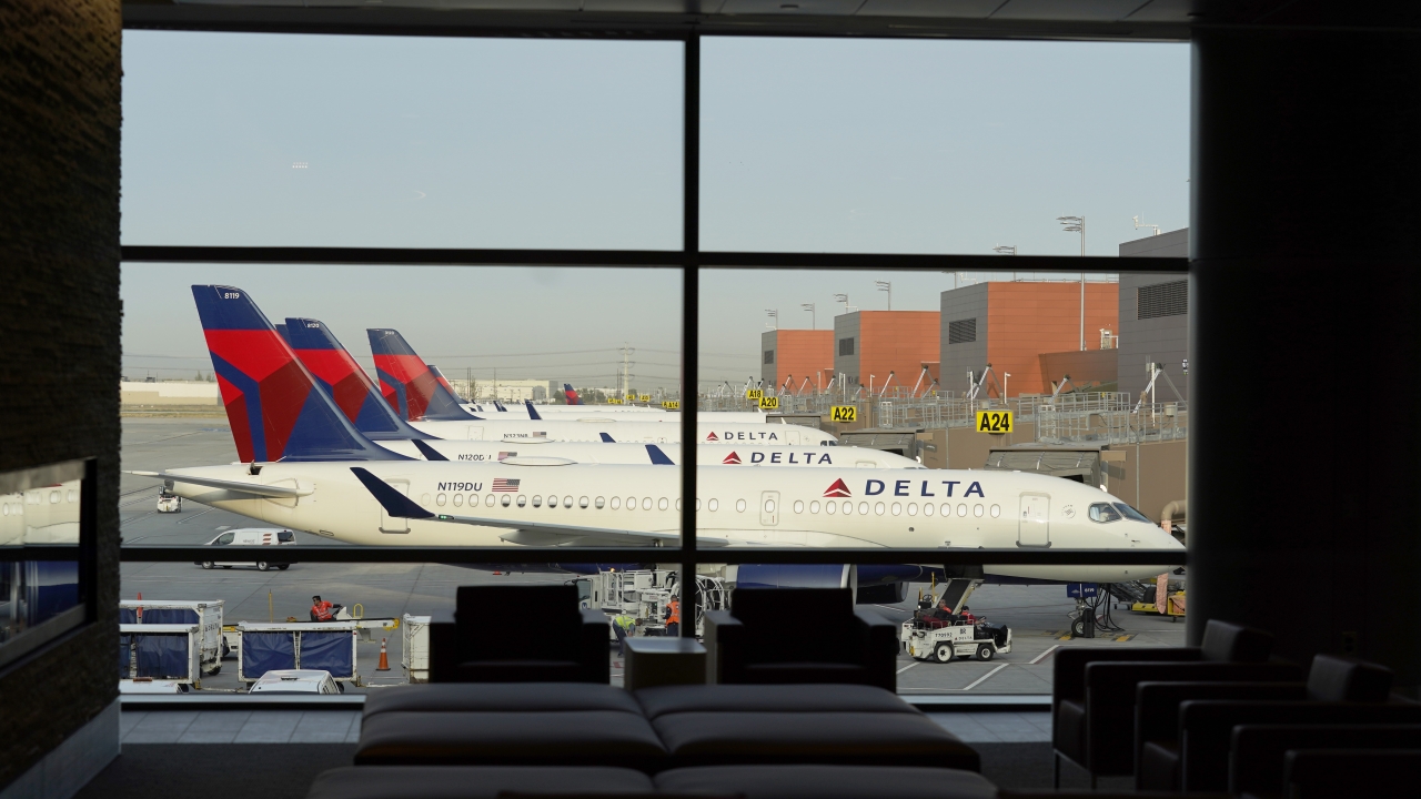 Delta To Avoid Furloughs For Most Employees