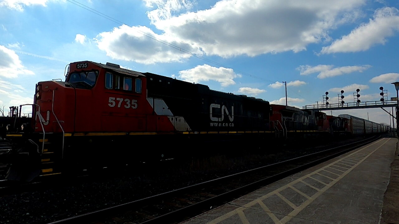 CN 5735 CN 2562 & CN 2724 Engines Manifest Train Eastbound In Ontario