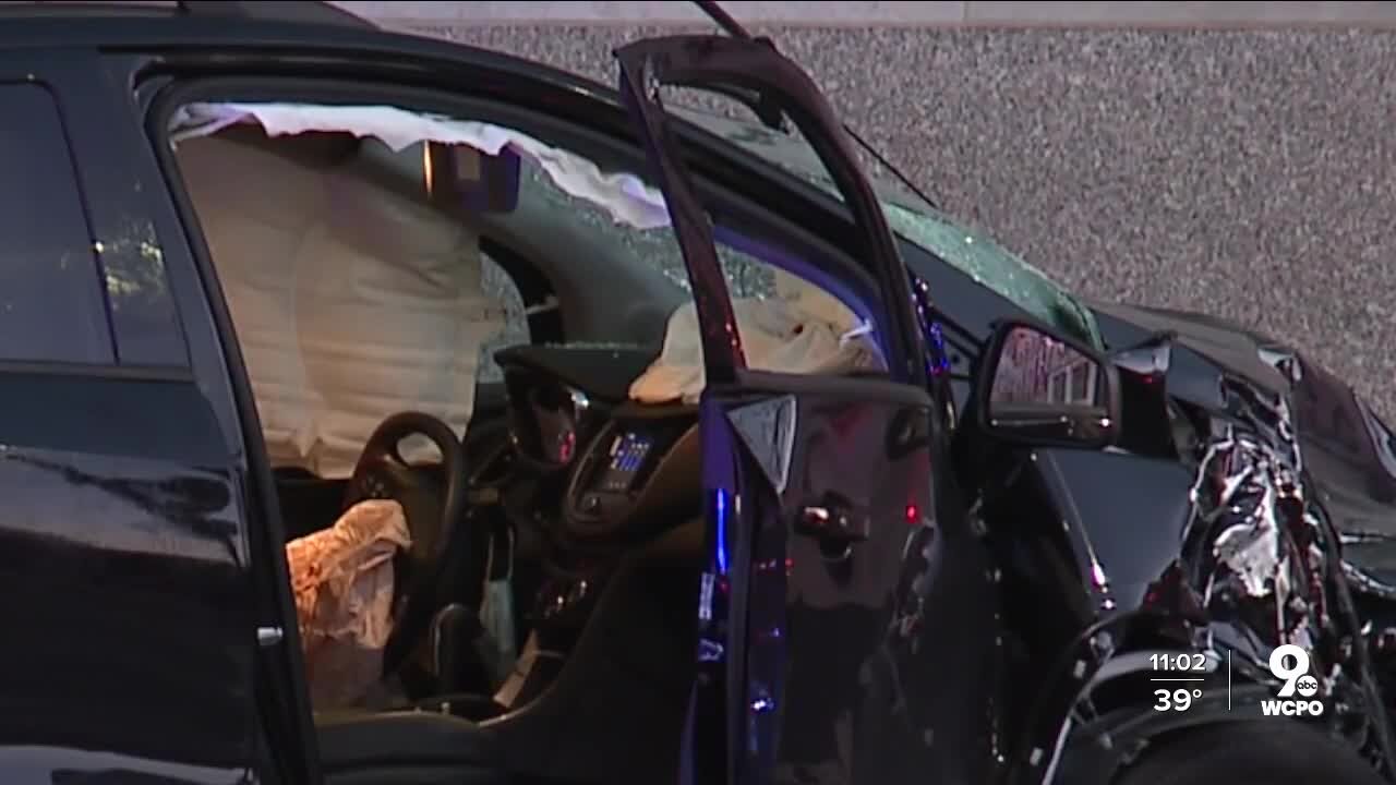 Cincinnati police pursuit ends in crash Downtown