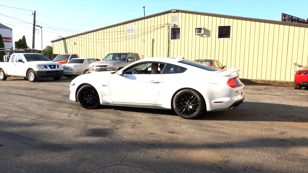 Burnout Time in 2021 Ford Mustang GT