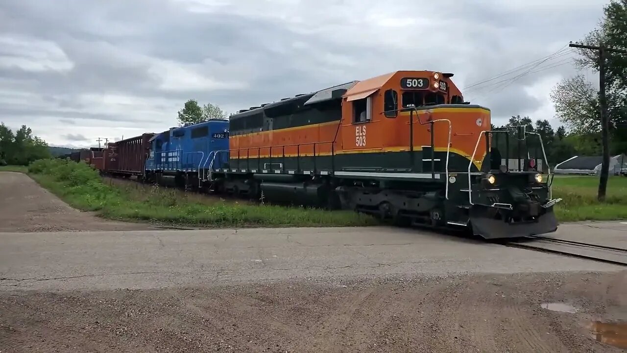 A Special Delivery At My Door As E&LS Came By! #trains #trainvideo | Jason Asselin