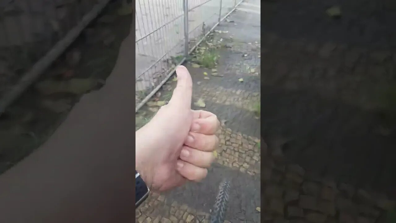 ponto de ônibus em Valinhos SP... completamente abandonado