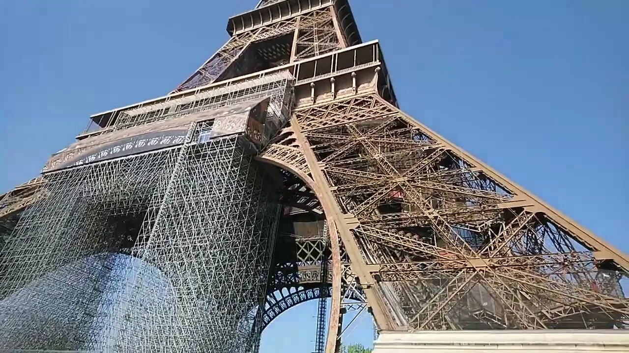 Notre Tour Eiffel🗼 MARS 2022...