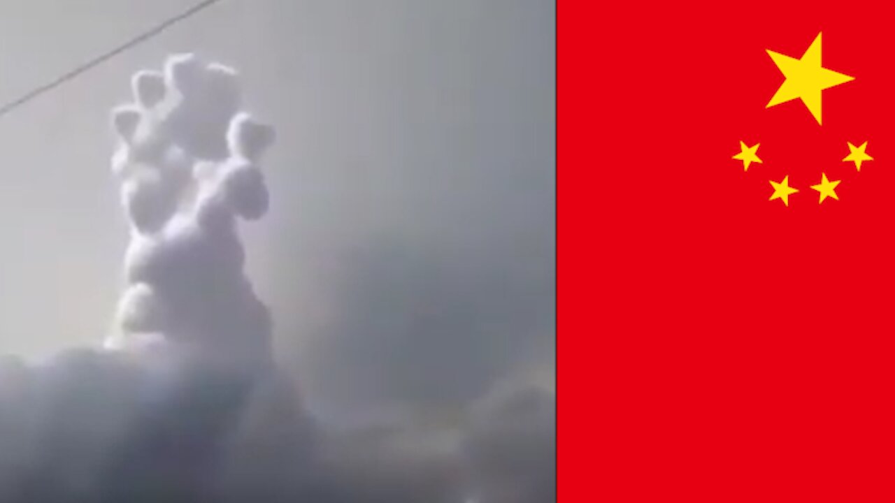 Large hand-shaped cloud over China [Conspiracy]