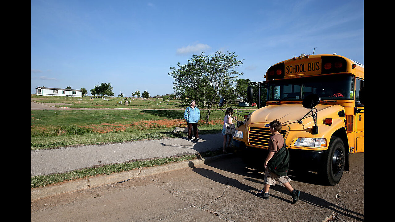 Sheriff’s Office Investigation After Migrants Try To Stop School Busses Filled With Children