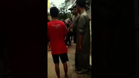 MALING MOTOR DI SIANG BOLONG BABAK BELUR MENJADI BULAN-BULANAN WARGA DI CIKARANG SELATAN