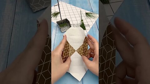 Paper Art 210