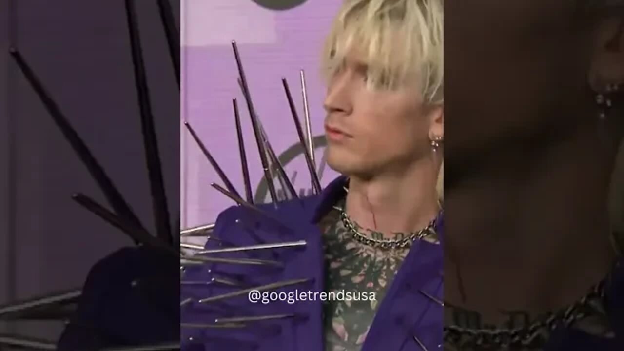 Machine Gun Kelly Makes AMA Red Carpet Appearance #machinegunkelly #shorts #shortvideo