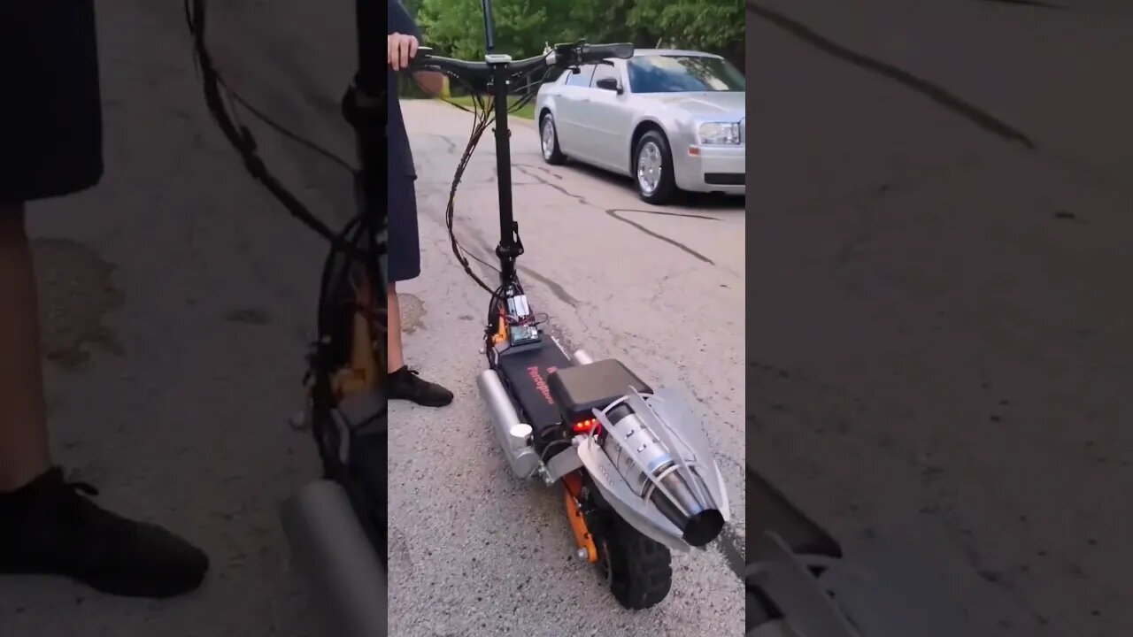 The fastest scooter in the world #shorts #viral #video #fyp #tiktok #youtubeshorts #car #luxurycars