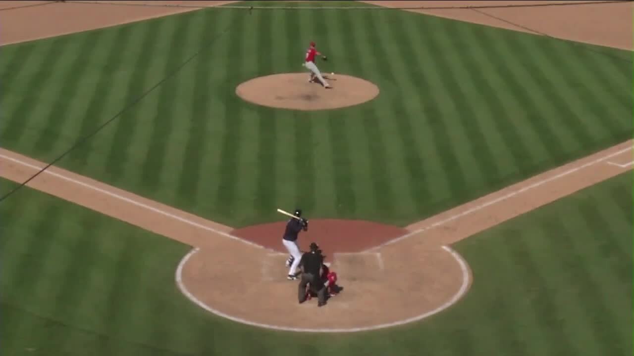 Tigers use 8-run rally to beat Phillies