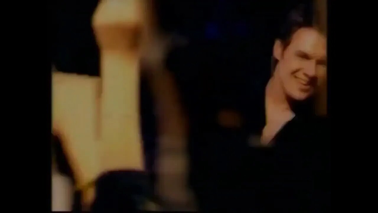 Πάνος Κιάμος - Δεν θα φύγεις (2002) - Μουσικό βίντεο
