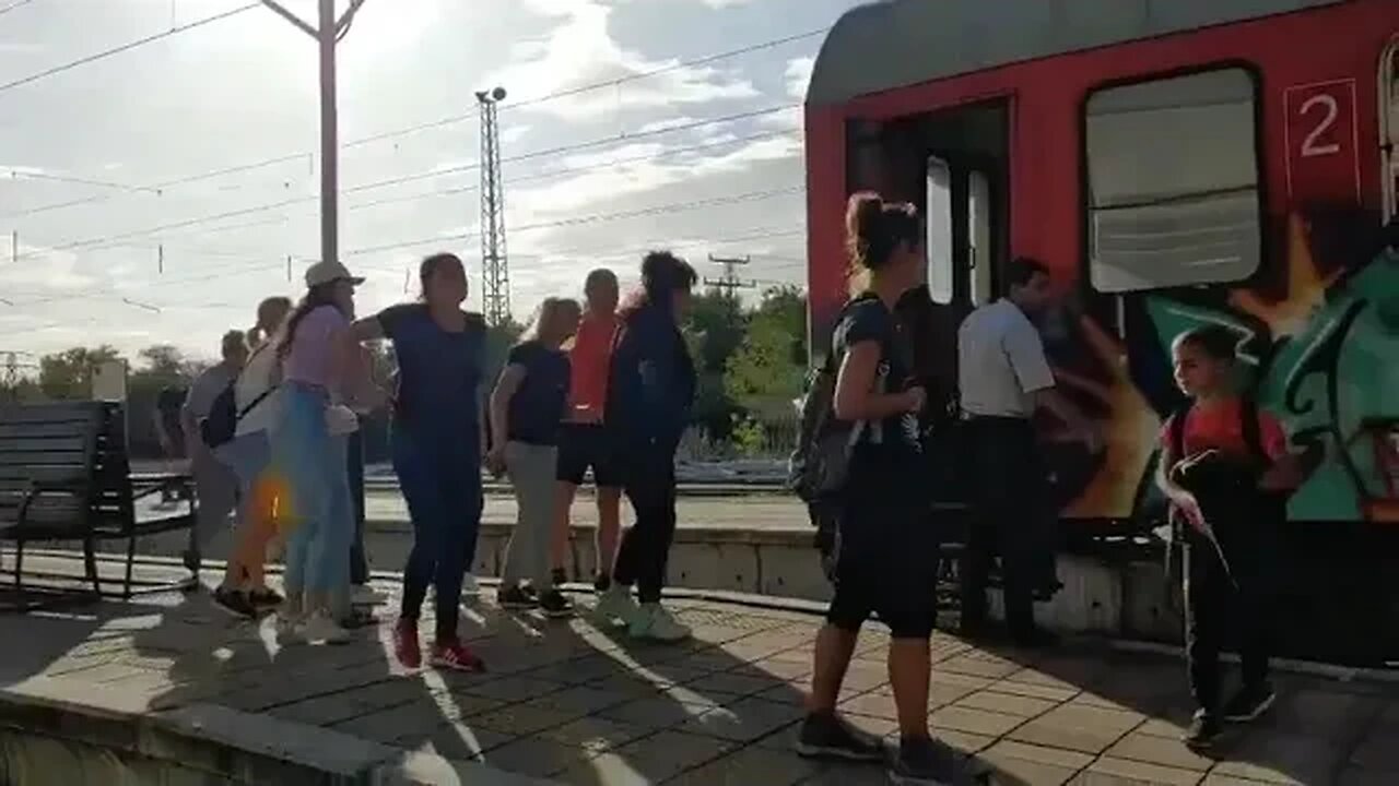 Жена опита да се качи на влака София Варна в движение