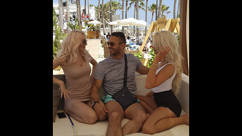 ANDREW TATE CAUGHT CHEATING BY 9 GIRLFRIENDS