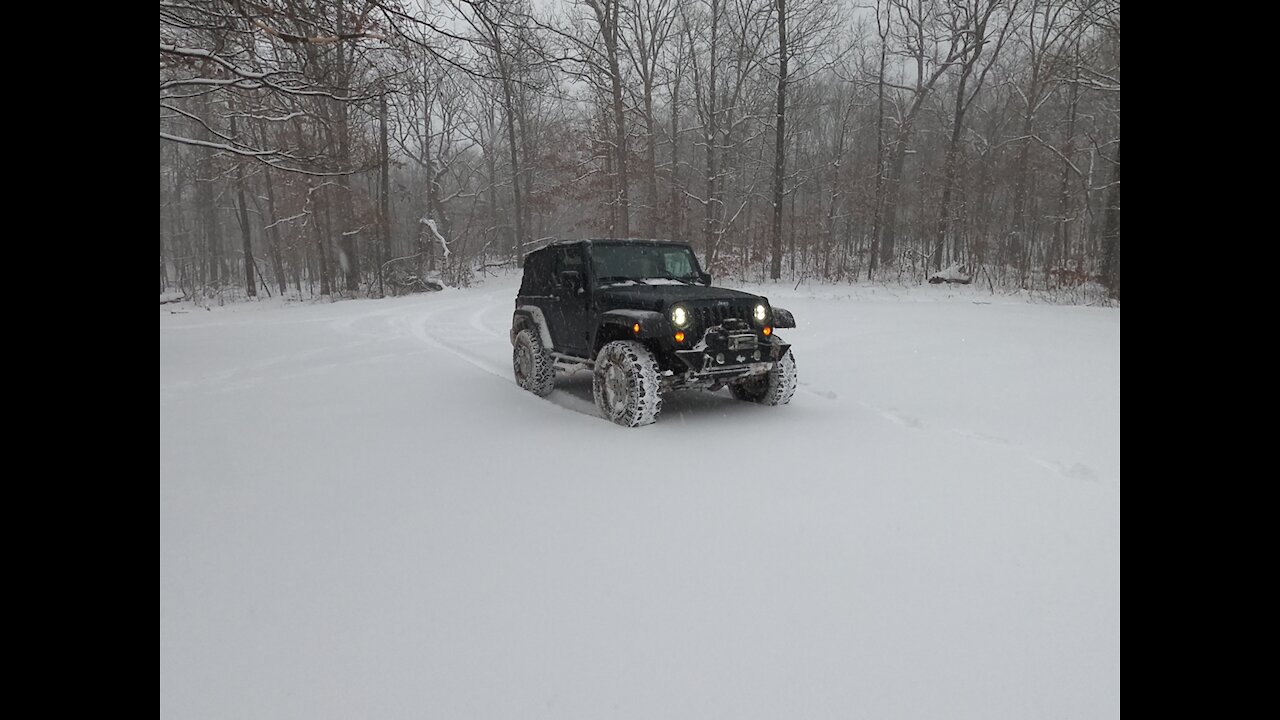 Off-roading in the snow at Sleepy Creek WV