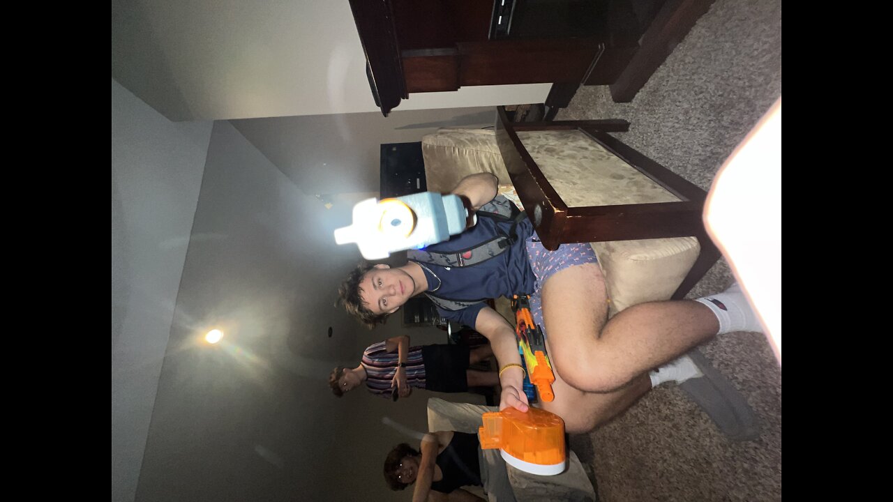dude gets wet up with splatter gunš¤£