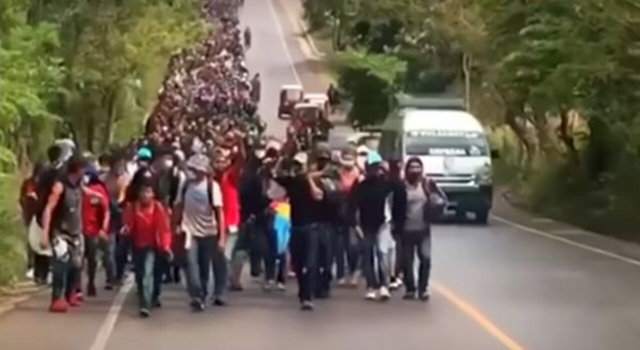 Johnson Proposes to Have All Migrants Who Cross Channel to Be Immediately Returned to France