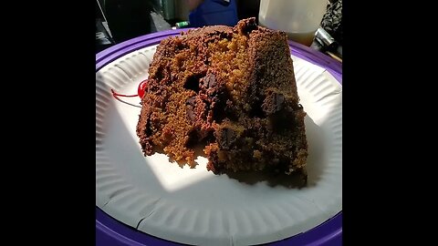 A chocolate cake kind of morning #revessie #food #cake