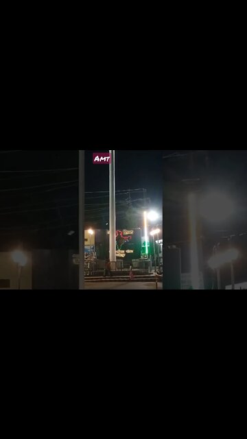 Sapne Mein Dekha Tha Jisko Aaj Vahi Din Aaya Hai