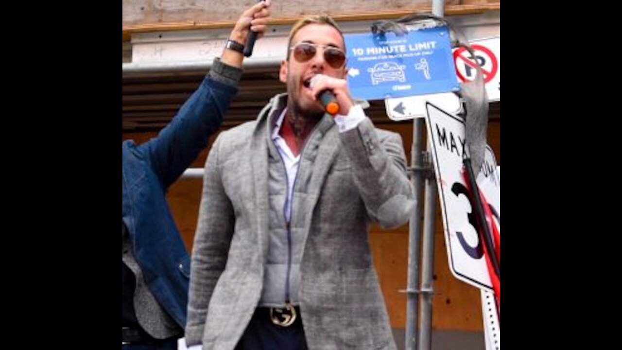 Chris Sky's entrance to WINDSOR.