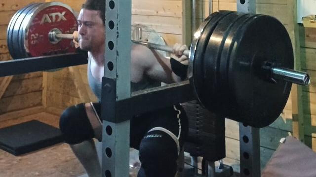 EASY 190 Kgs Squat Single