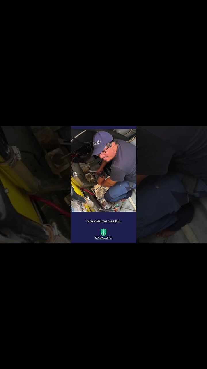 Ajustando os coxins - Sailing Around the World