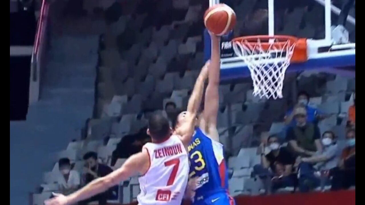 William Navarro posterizes Lebanese player!