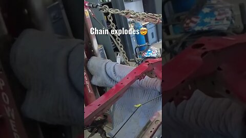 Chain explodes on frame machine, dangerous work!