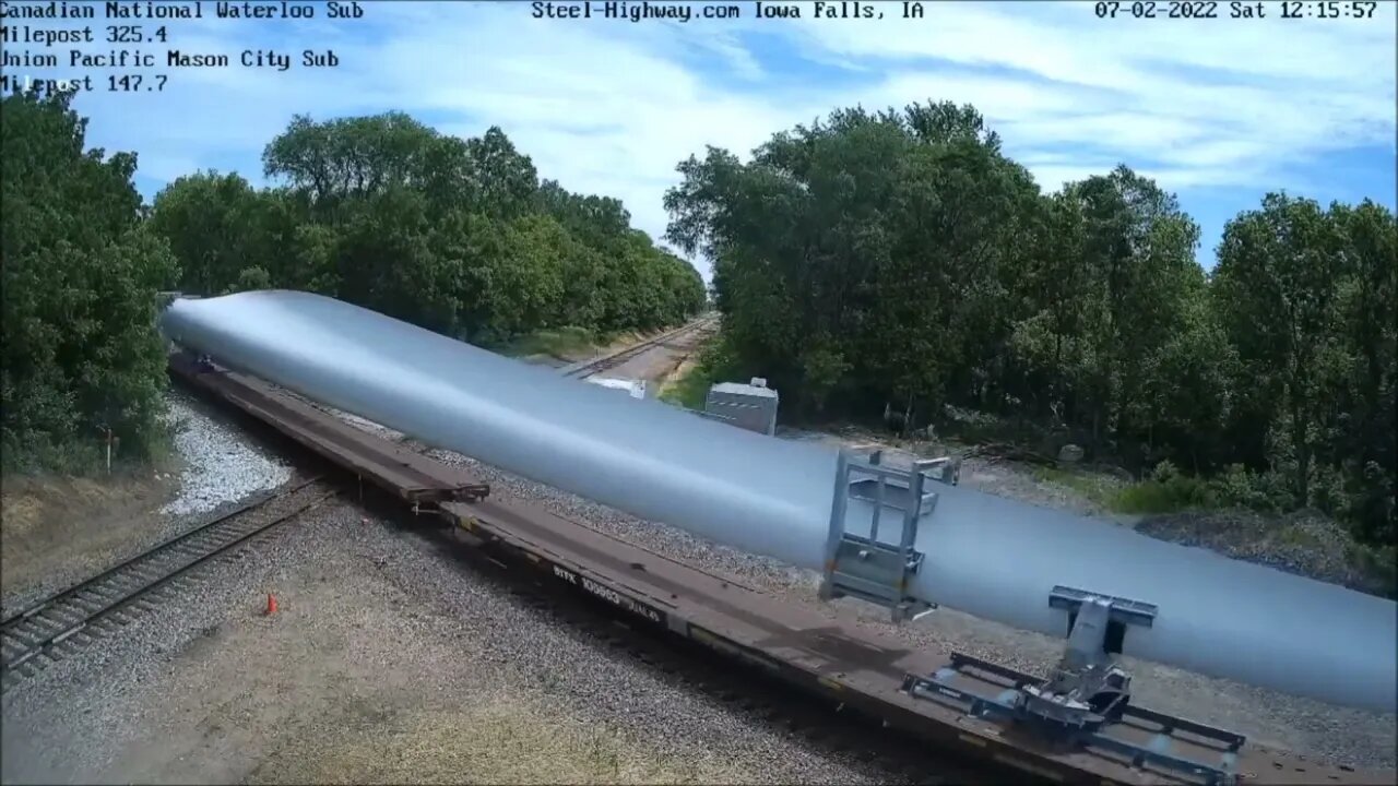 EB then NB UP Wind Turbine Blades at Carroll, IA & Mills Tower in Iowa Falls, IA on July 1 & 2, 2022