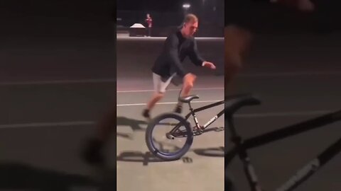 BMX MEETS GYMNASTICS 🚲🤸🏽 #short -Dimitri McCombs