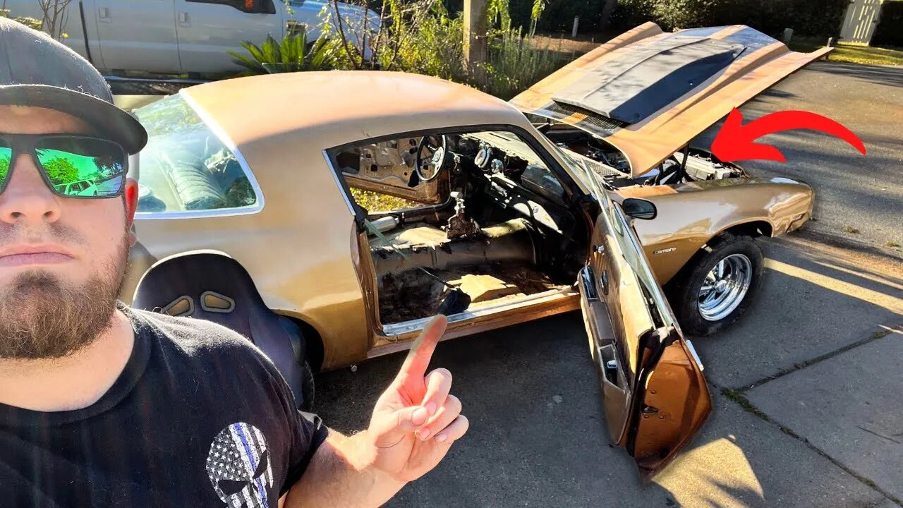 Gutting the 496 Big Block Camaro and I find THIS! (NOT GOOD)