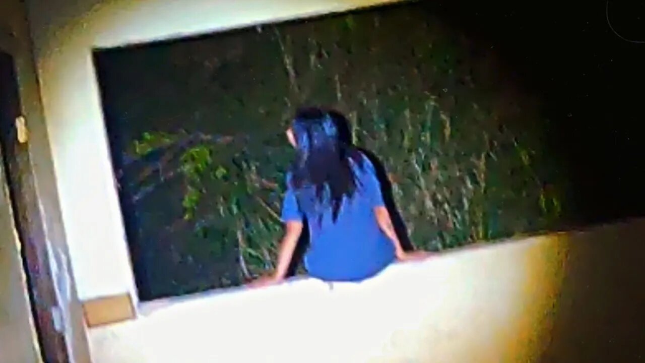 A GAROTA APOCALÍPTICA - EU NÃO ACREDITO QUE ELA FEZ ISSO