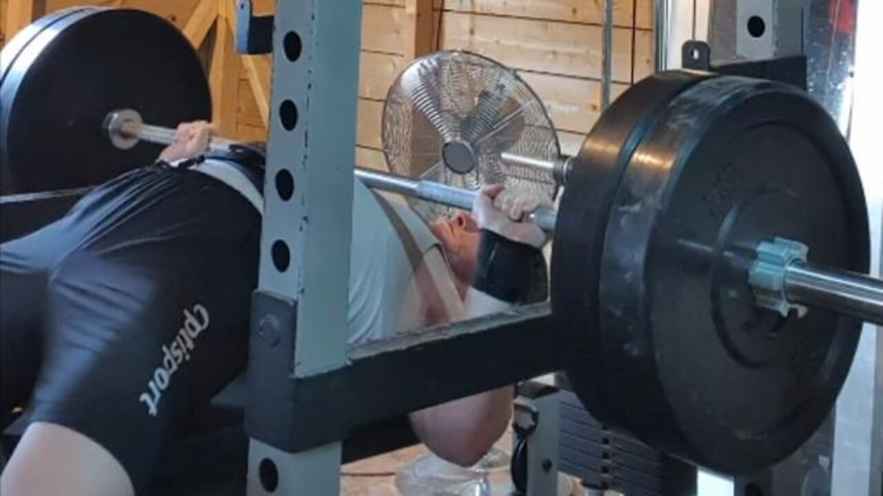 100 KGS x 6 PAUSED BENCH PRESS! HUGE PR!