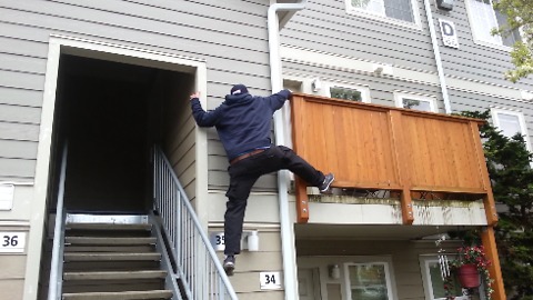 Epic Fail As Man Tries To Break Into His Own House