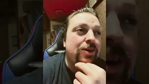 Waitress Is Disrespecting A Veteran! 😡